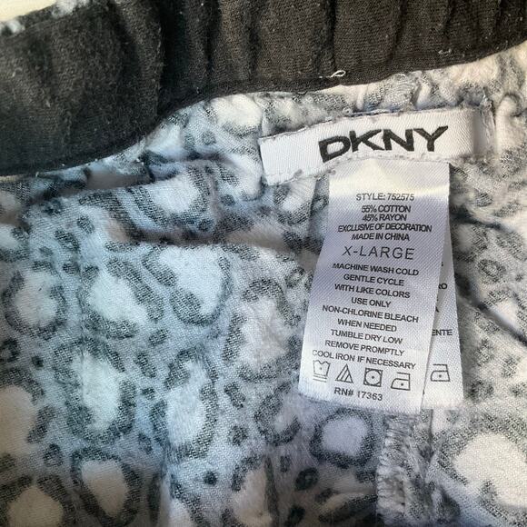 DKNY Women’s Casual Pants size XL Leopard Gray & White - Picture 7 of 8